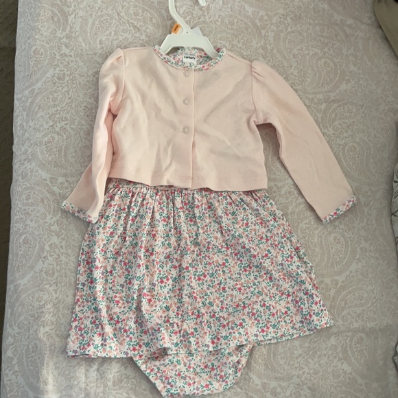 Carter’s Girls clothing size 12 months - Picture 2 of 5